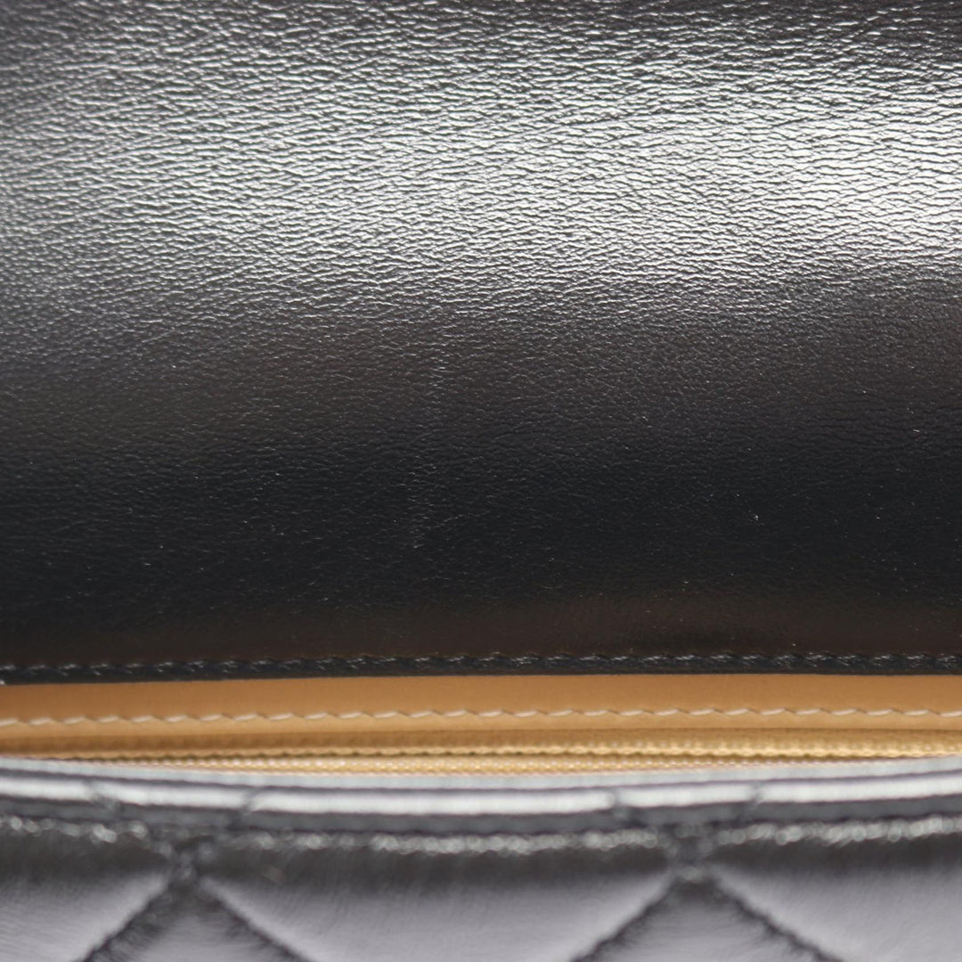 Chanel CC Matelassé Cuir d’agneau Contrast Stitch Simple rabat