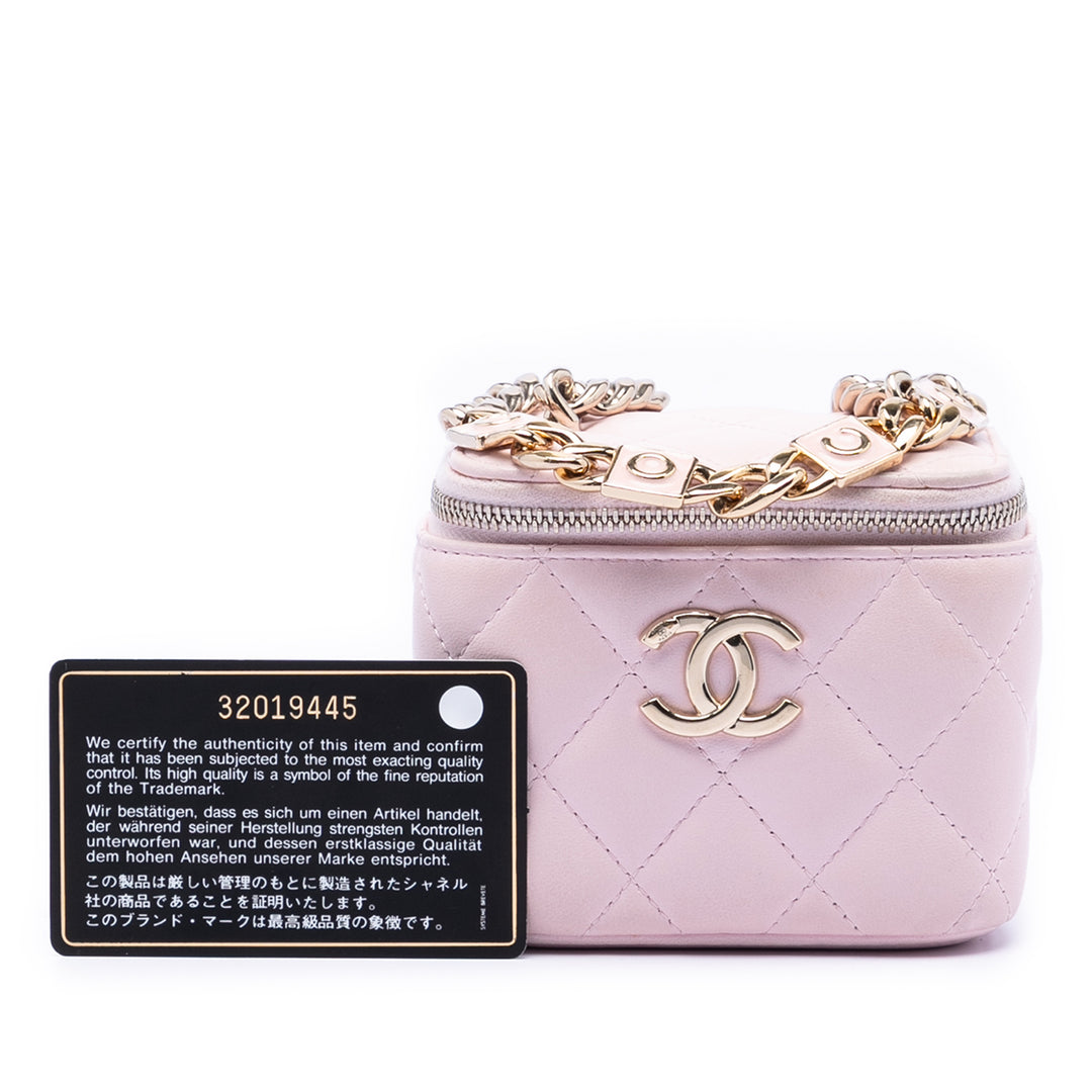 Chanel Mini CC Matelassé Cuir d’agneau Émail Coco Vanity avec chaîne