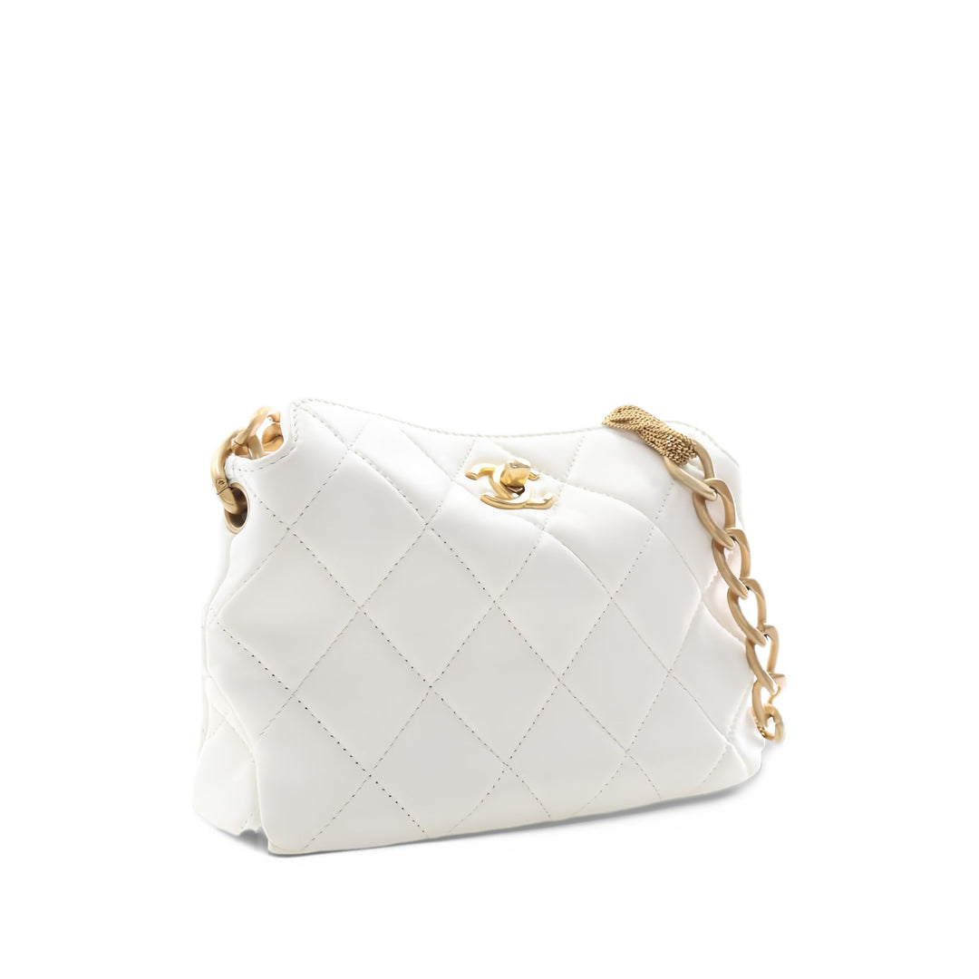 Chanel Sac porté épaule CC Matelassé Chaîne Hobo Petit Cuir d'agneau Blanc – vue 11 – GABY PARIS