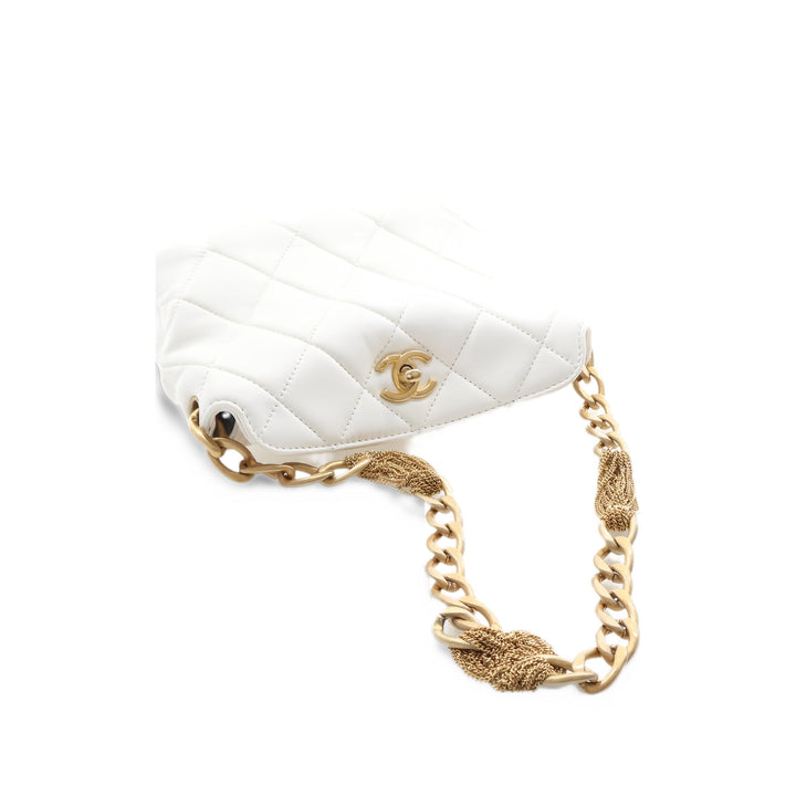 Chanel Sac porté épaule CC Matelassé Chaîne Hobo Petit Cuir d'agneau Blanc – vue 14 – GABY PARIS