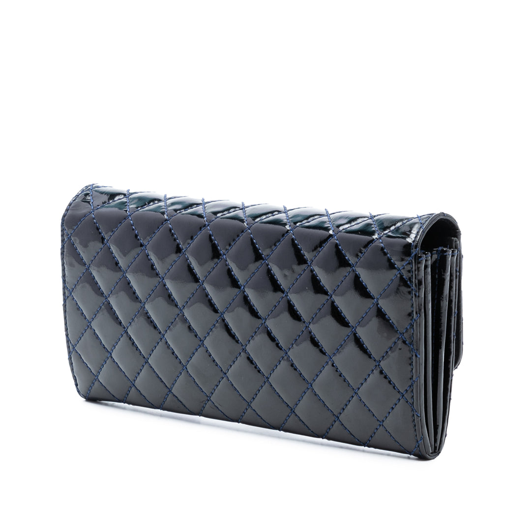 Chanel CC Matelassé Cuir verni East West Wallet on Chain