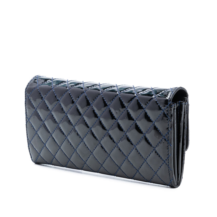 Chanel CC Matelassé Cuir verni East West Wallet on Chain