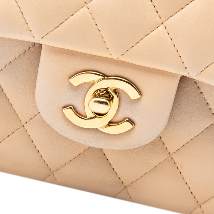 Chanel Medium Classic Cuir d’agneau Double rabat