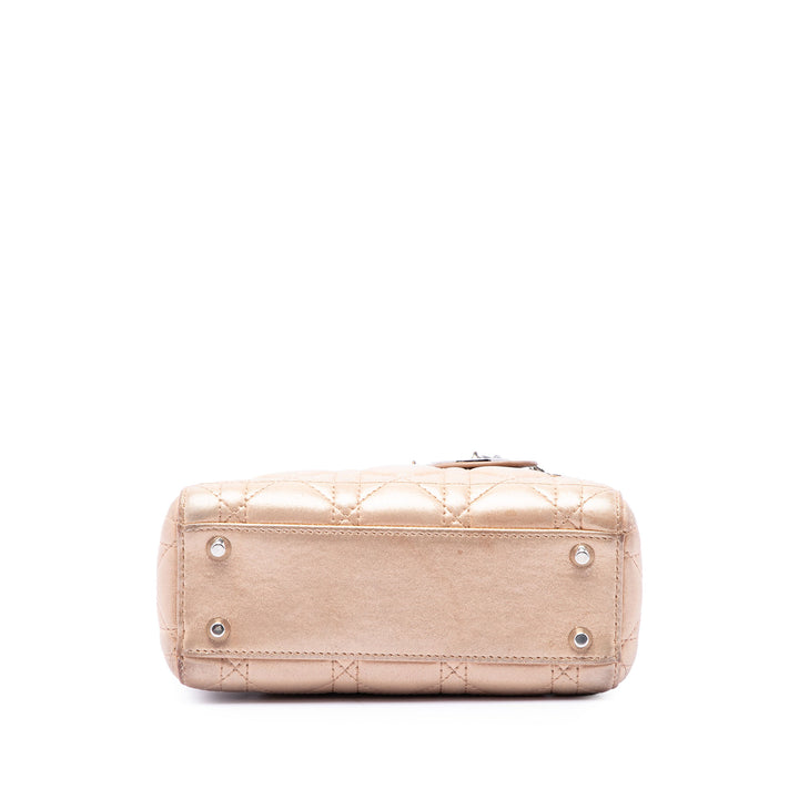 Dior Lady Dior Métallisé Cannage Mini Cuir d'agneau Rose – vue 3 – GABY PARIS