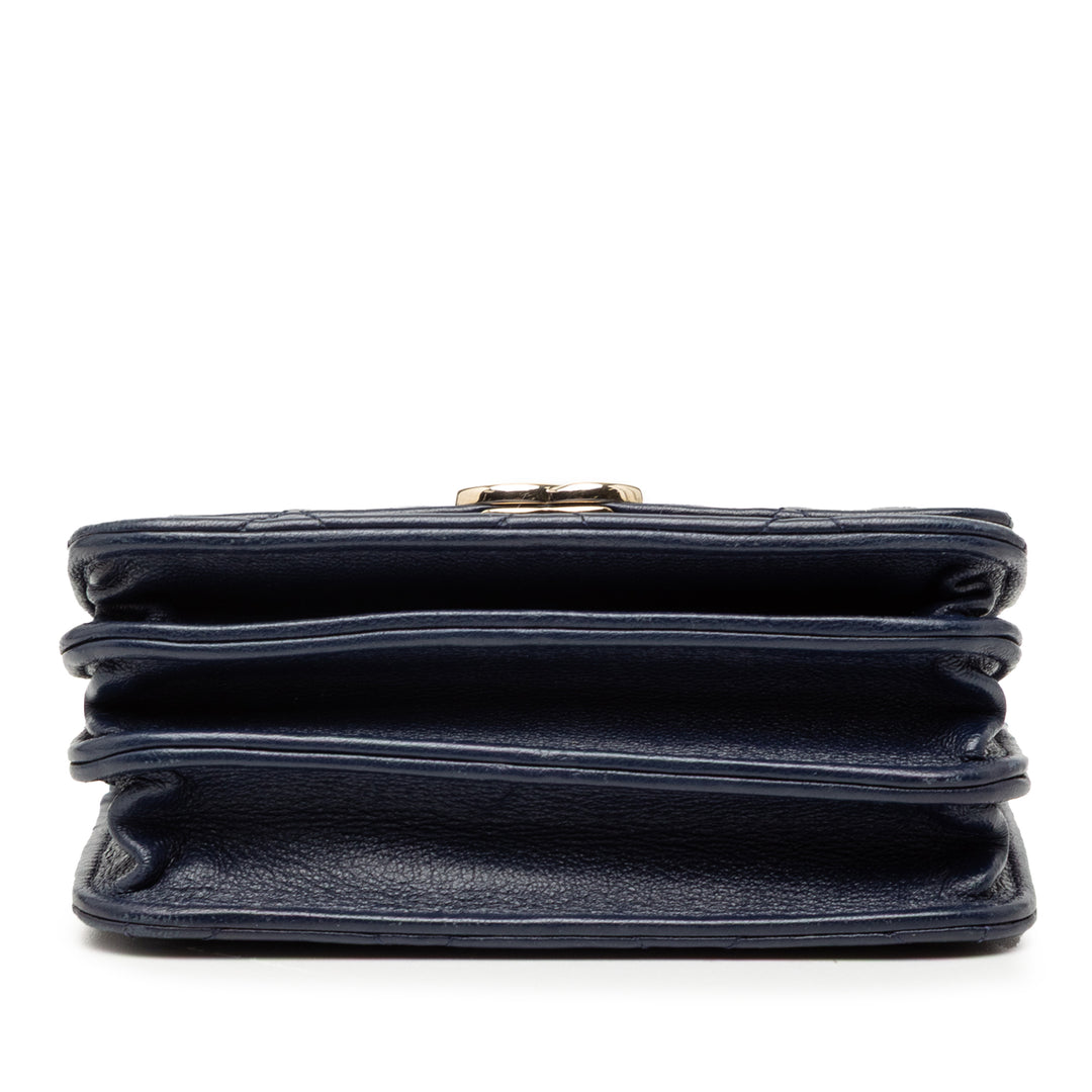 Chanel Mini Cuir d’agneau Paris Le19M Charming anse supérieure à rabat