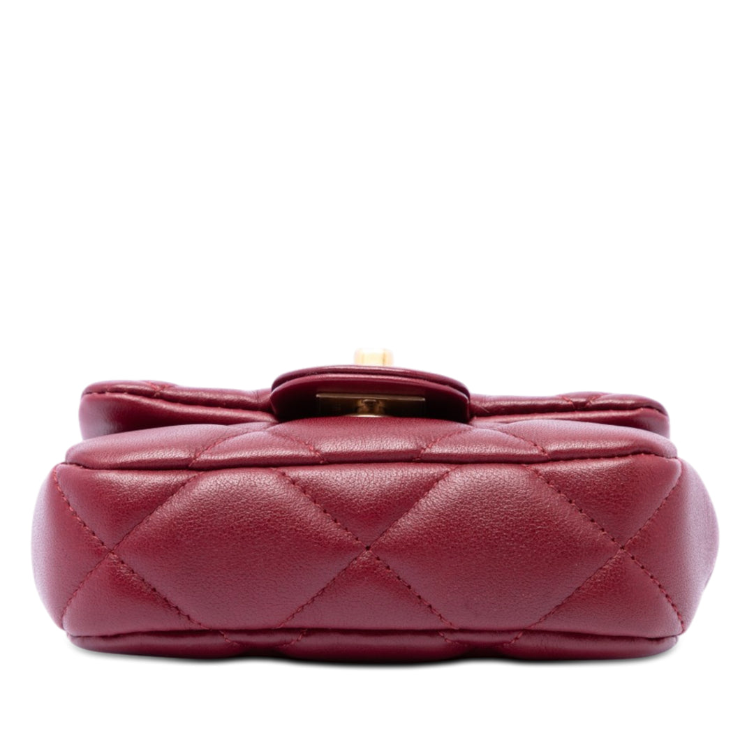 Chanel Matelassé Cuir de veau Lady Card Holder avec chaîne sac à anse supérieure