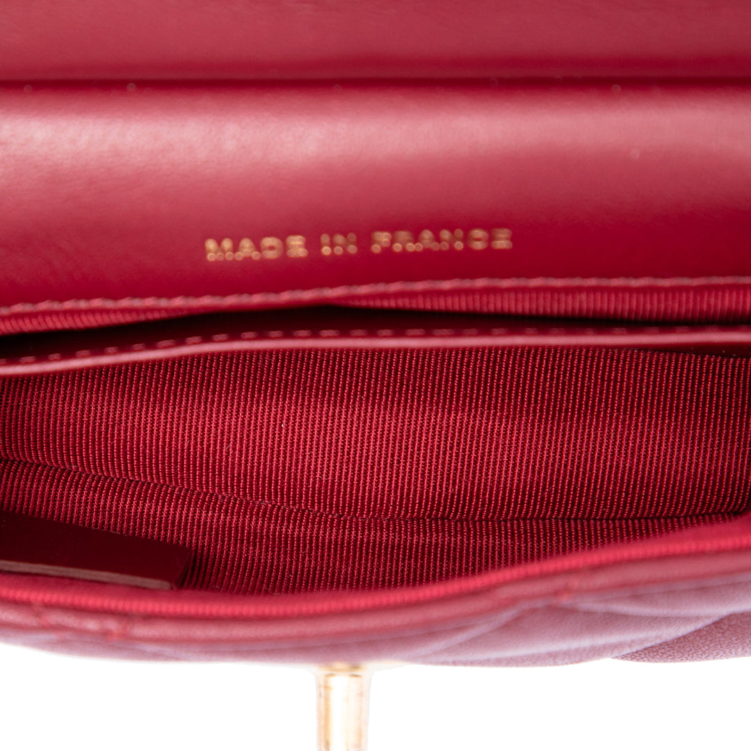 Chanel Matelassé Cuir de veau Lady Card Holder avec chaîne sac à anse supérieure