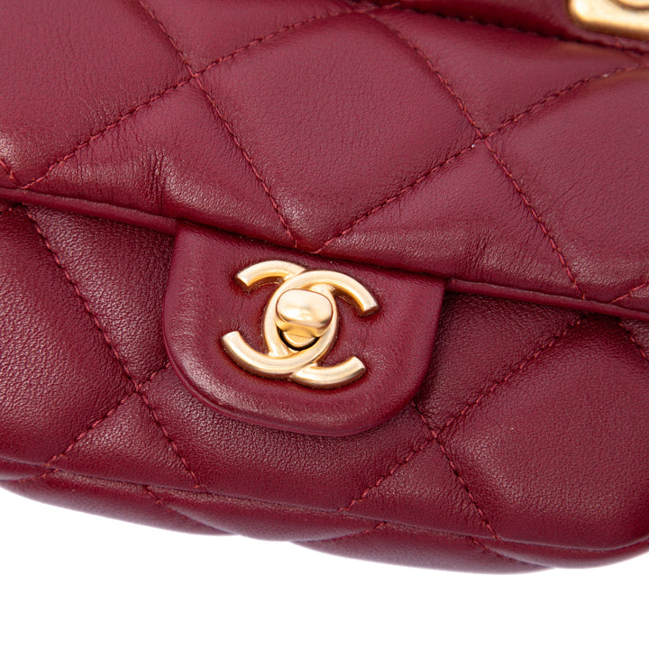 Chanel Matelassé Cuir de veau Lady Card Holder avec chaîne sac à anse supérieure