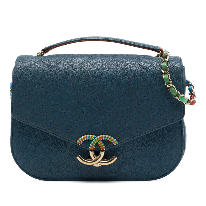 Chanel Paris Cuba Matelassé Thread Around à rabat Moyen Cuir caviar Bleu – vue principale – GABY PARIS