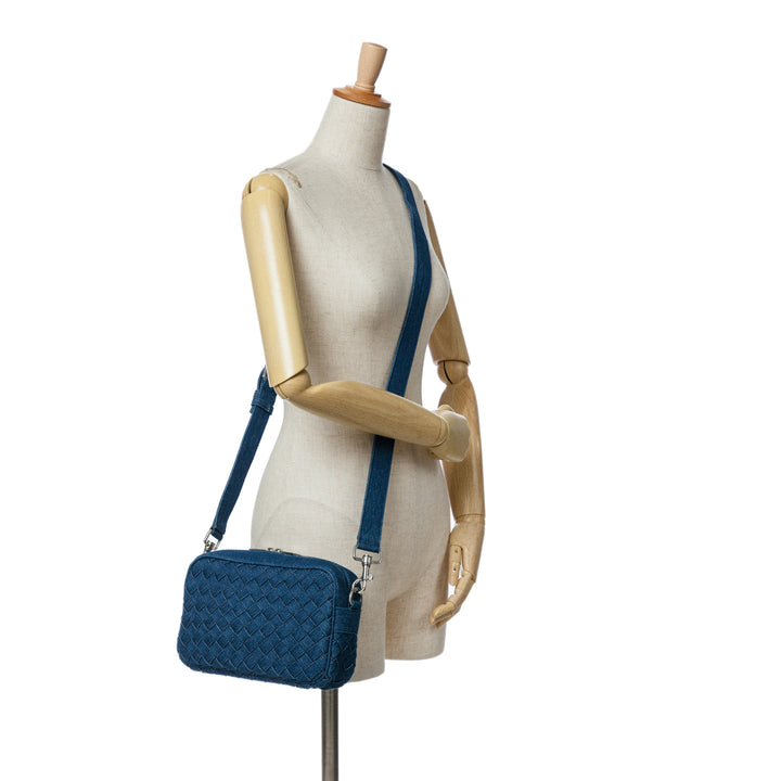 Bottega Veneta Small Jean Intreccio Sac caméra Bleu