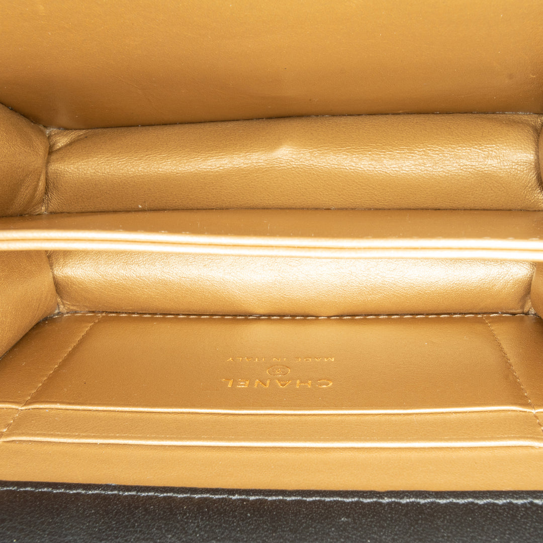 Chanel Matelassé Cuir de veau Strass Card Holder On Chain