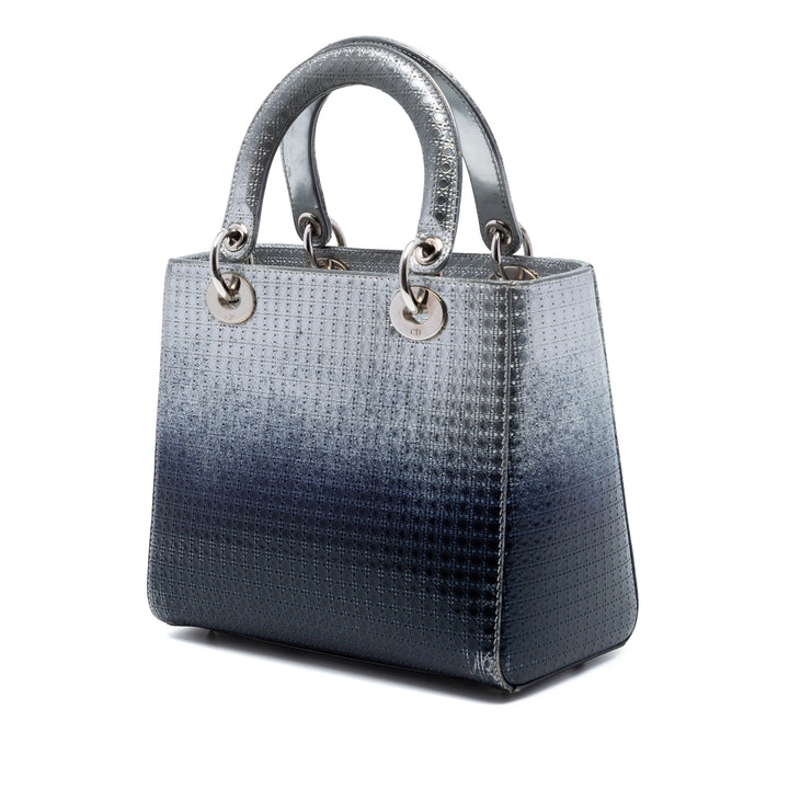Dior Ombre Métallisé Microcannage Lady Dior Moyen Argenté – vue 2 – GABY PARIS