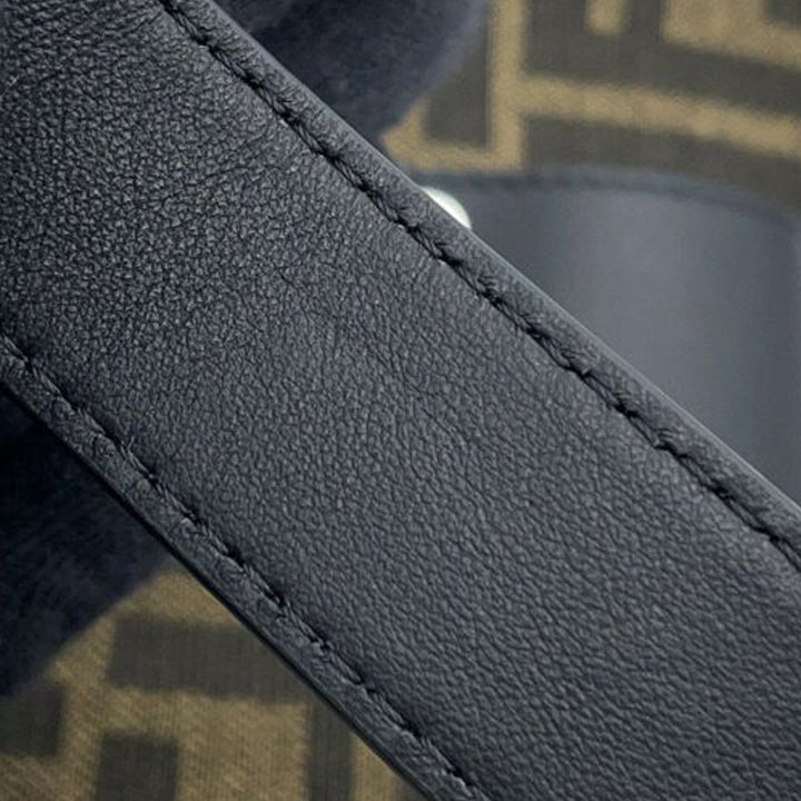 Fendi Zucca Toile Convertible Baguette Pochette – GABY PARIS Authentique