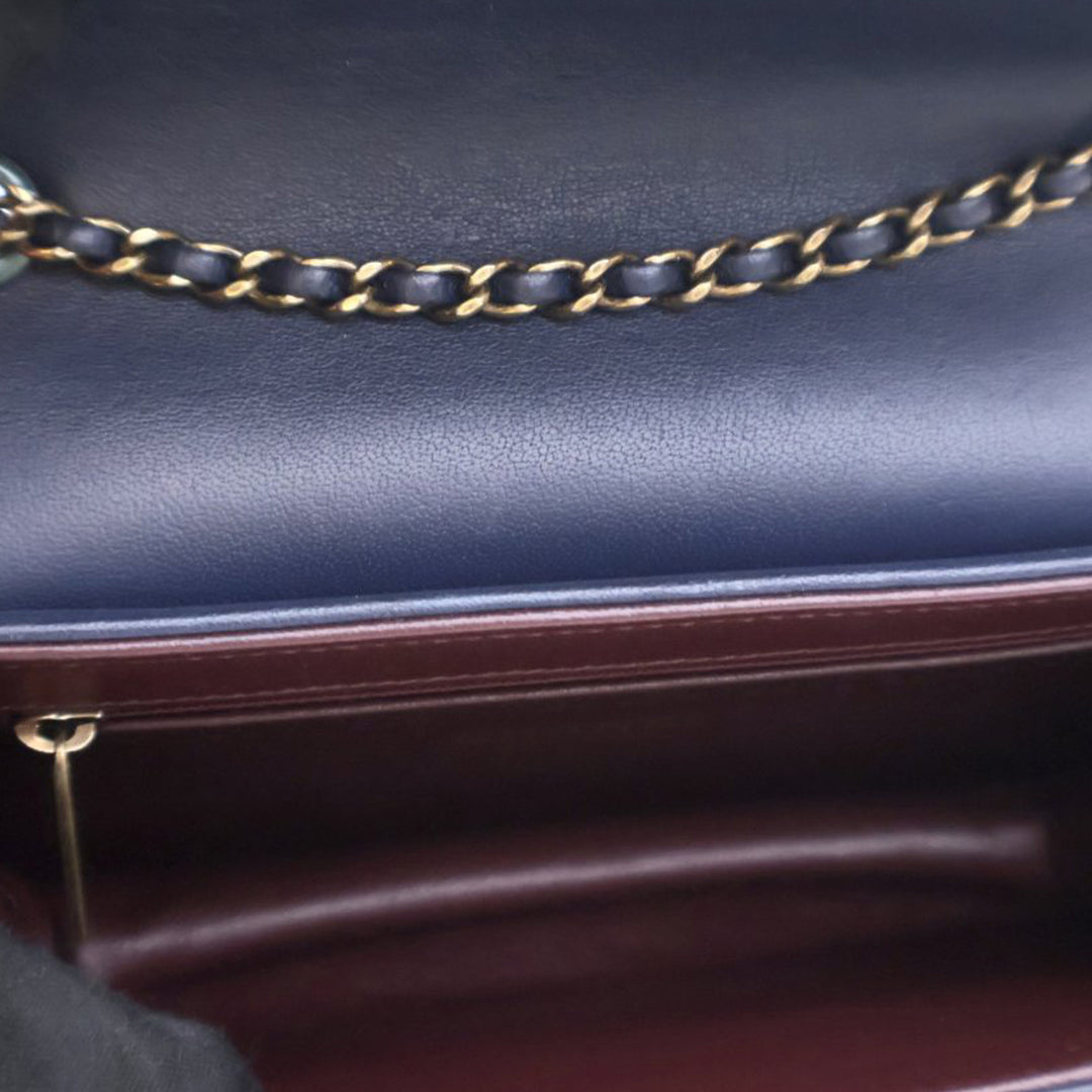 Chanel Mini Cuir d’agneau Beauty Lock Flap Bleu – GABY PARIS Authentique