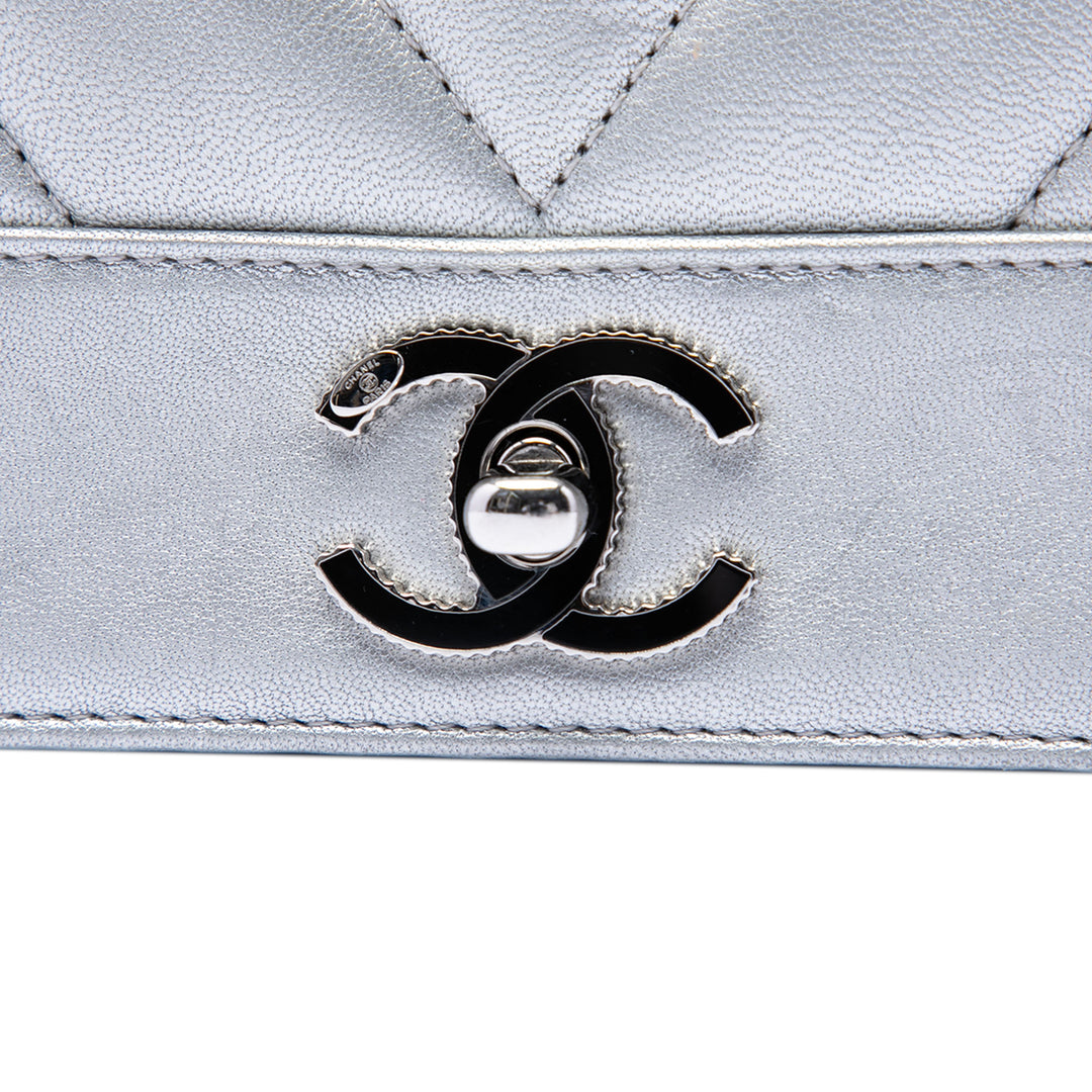 Chanel Matelassé Chevron Mademoiselle Vintage à rabat Mini Cuir de mouton