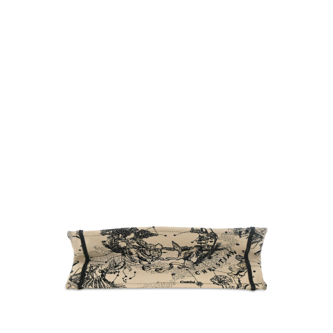 Dior Book Tote brodé Zodiac De Jouy Moyen Blanc – vue 3 – GABY PARIS