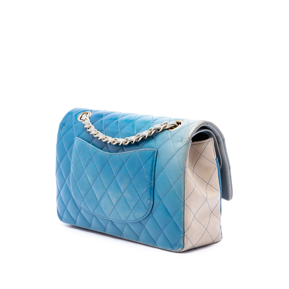 Chanel Sac porté épaule Classic Ombre Double rabat Moyen Cuir d'agneau Bleu – vue 2 – GABY PARIS
