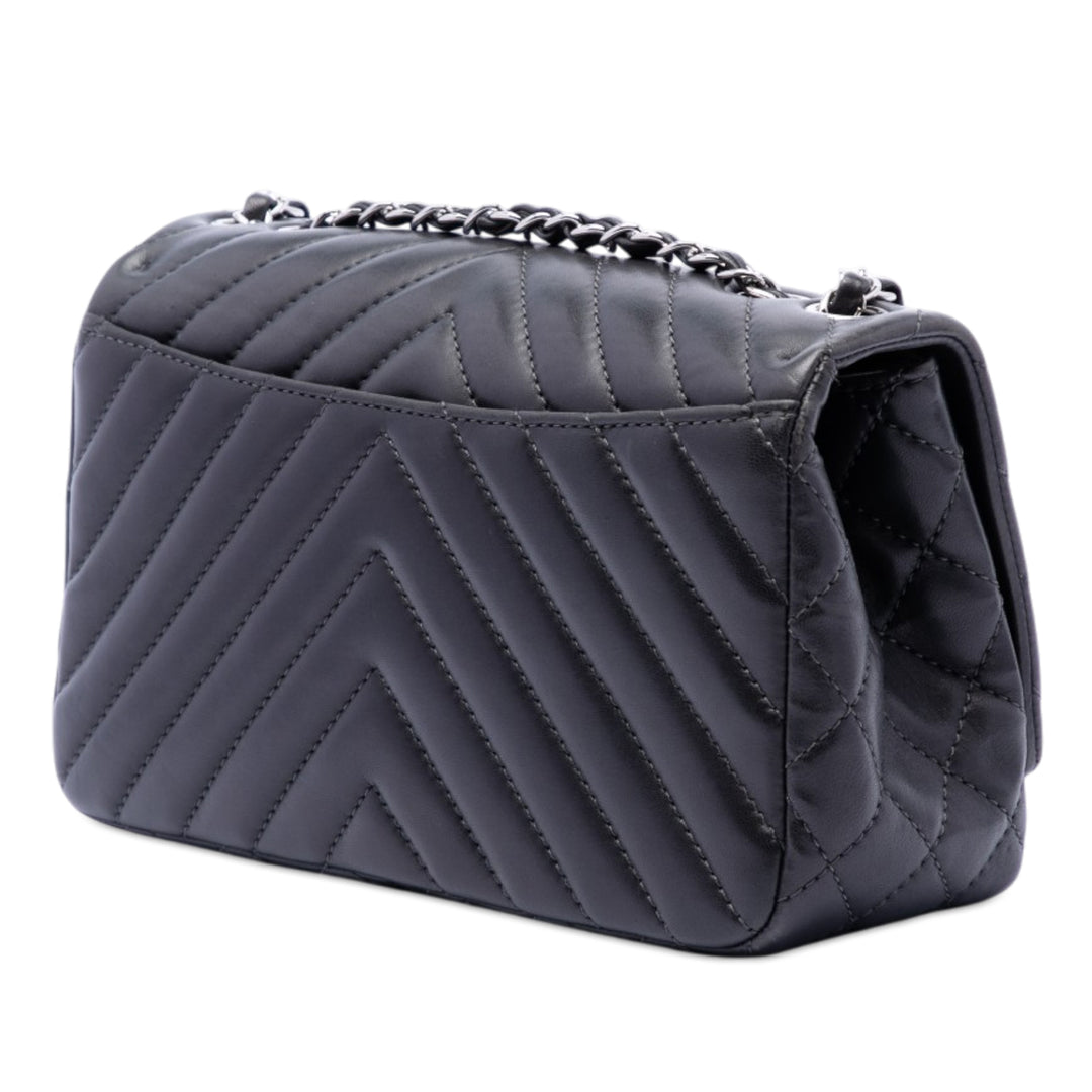 Chanel Medium Chevron Cuir d’agneau Surpique à rabat