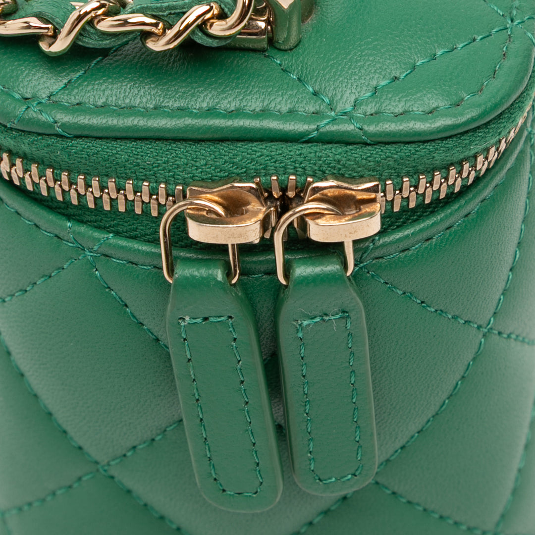 Chanel CC Matelassé Vanity avec chaîne Mini Cuir d'agneau Vert