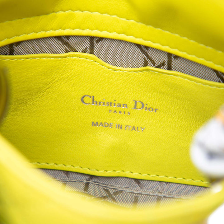 Dior Lady Dior Cannage Micro Cuir d'agneau Jaune – vue 5 – GABY PARIS