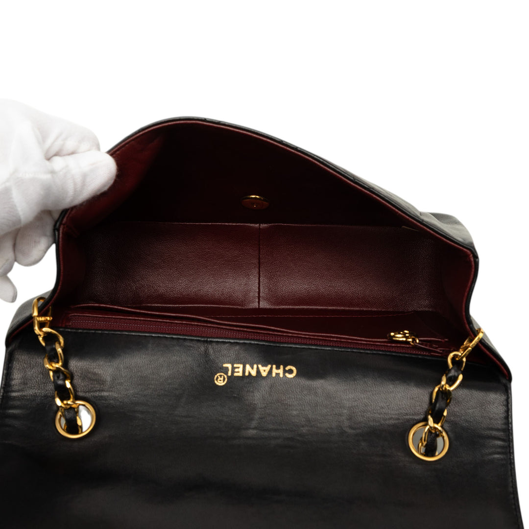Chanel Diana à rabat Moyen Cuir d'agneau Noir