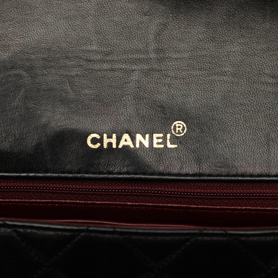 Chanel Diana à rabat Moyen Cuir d'agneau Noir