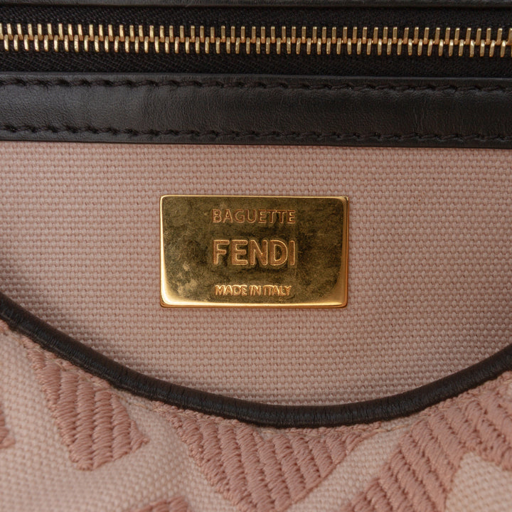 Fendi Zucca brodé Toile Baguette Sac cartable