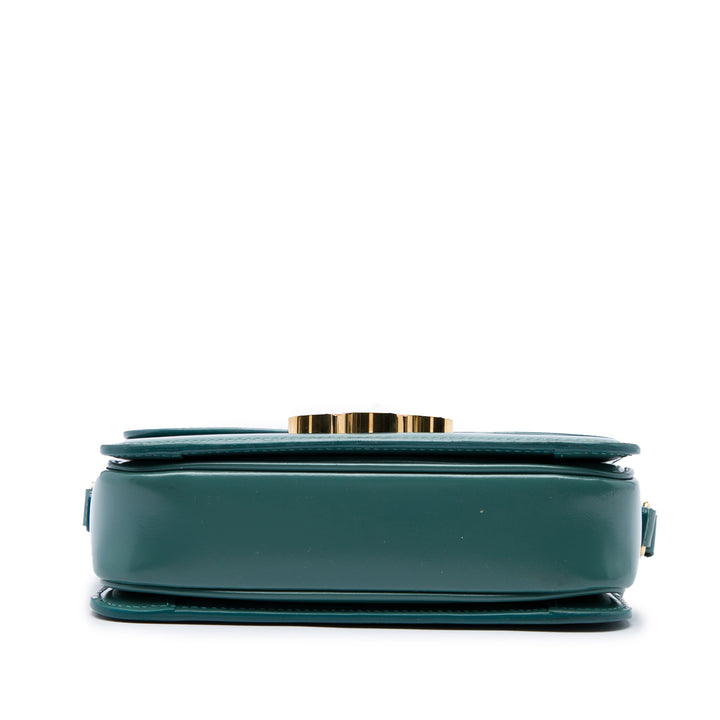 Celine Sac bandoulière brillant Triomphe Teen Cuir de veau Bleu – vue 3 – GABY PARIS