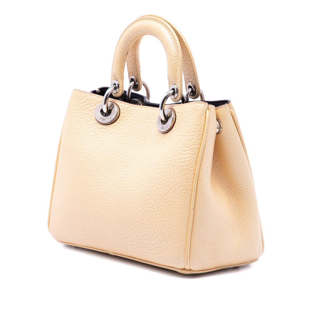 Dior Sac à main Métallisé Diorissimo Mini Jaune – vue 2 – GABY PARIS