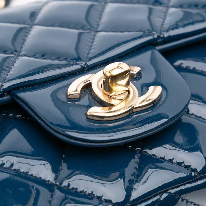 Chanel Mini Rectangular Classic Cuir verni Simple rabat Bleu