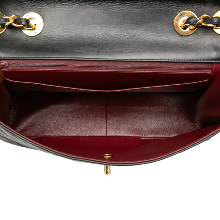 Chanel Maxi XL Classic Cuir d’agneau Simple rabat