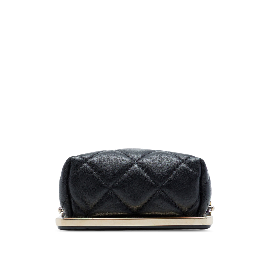 Chanel CC Matelassé Acrylic et Evening Pochette avec chaîne Cuir d'agneau
