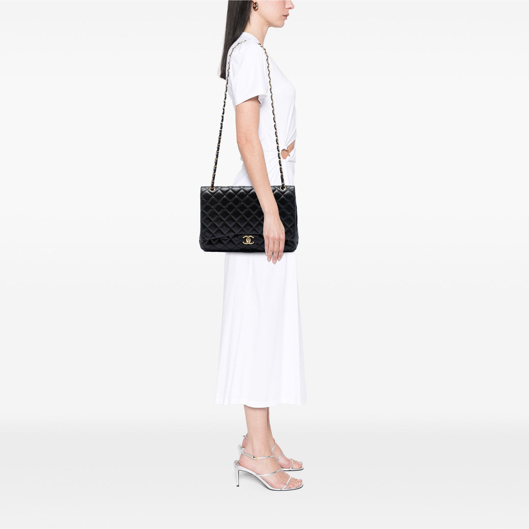 Chanel Maxi Classic Cuir d’agneau Double rabat