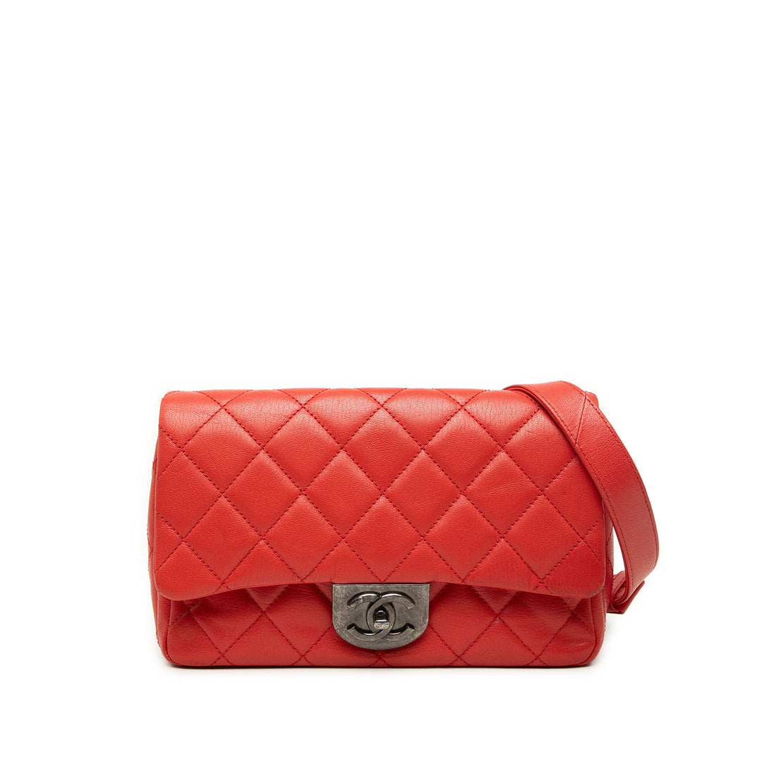 Chanel Matelassé Double Carry Waist Chaîne à rabat Petit Cuir de chèvre