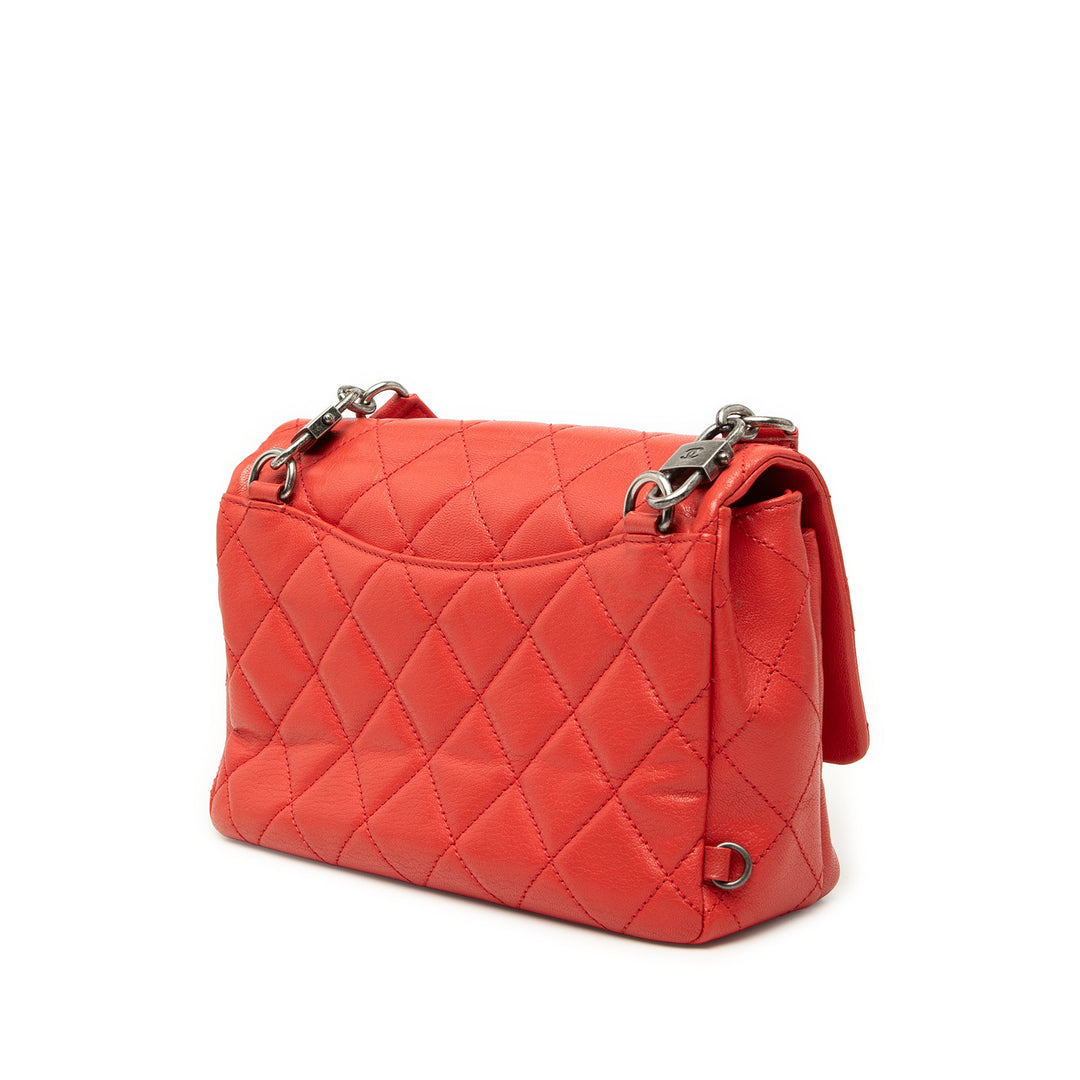 Chanel Matelassé Double Carry Waist Chaîne à rabat Petit Cuir de chèvre