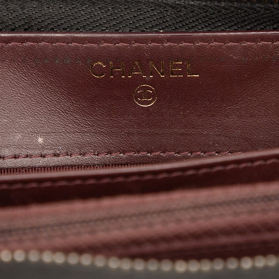 Chanel CC Quilted Caviar Zip Around Long Wallet Noir