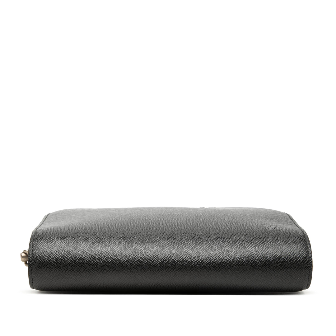Louis Vuitton Taiga Pochette Baikal