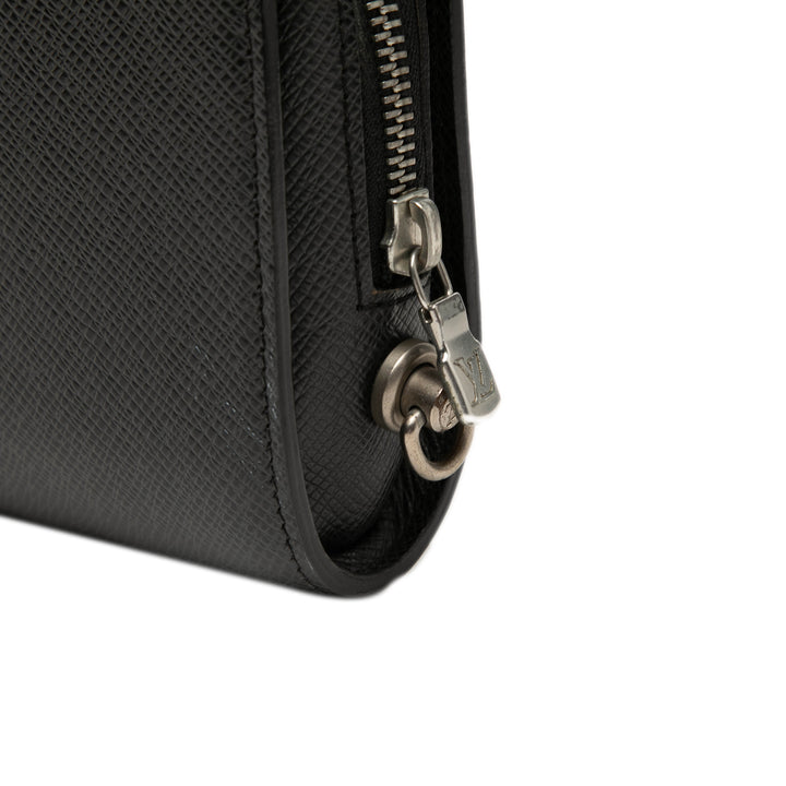 Louis Vuitton Taiga Pochette Baikal