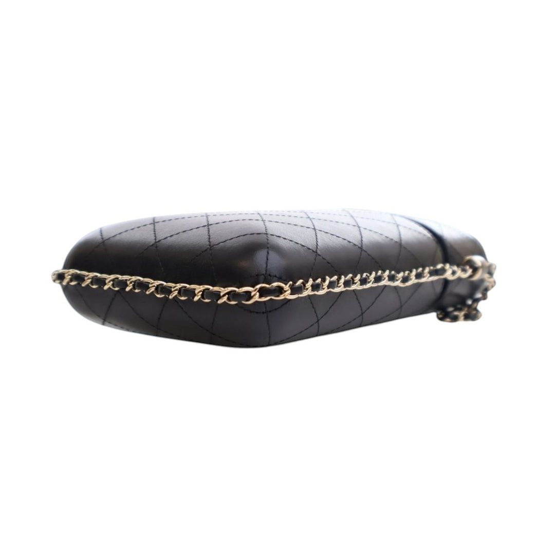 Chanel CC Quilted Cuir d’agneau Chain Around Phone Holder Noir