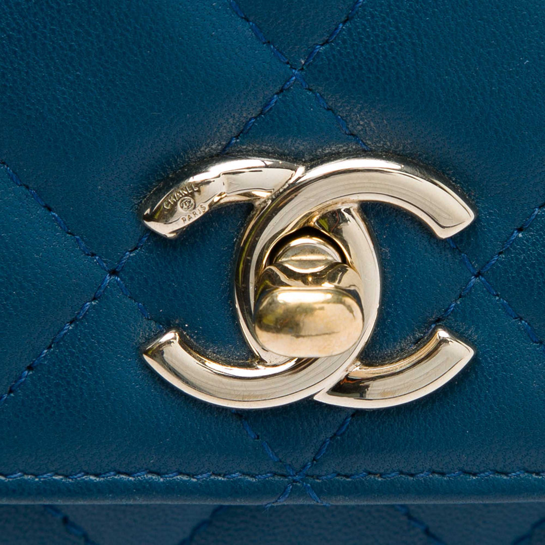 Chanel Matelassé Trendy CC Wallet on Chain Cuir d'agneau Bleu