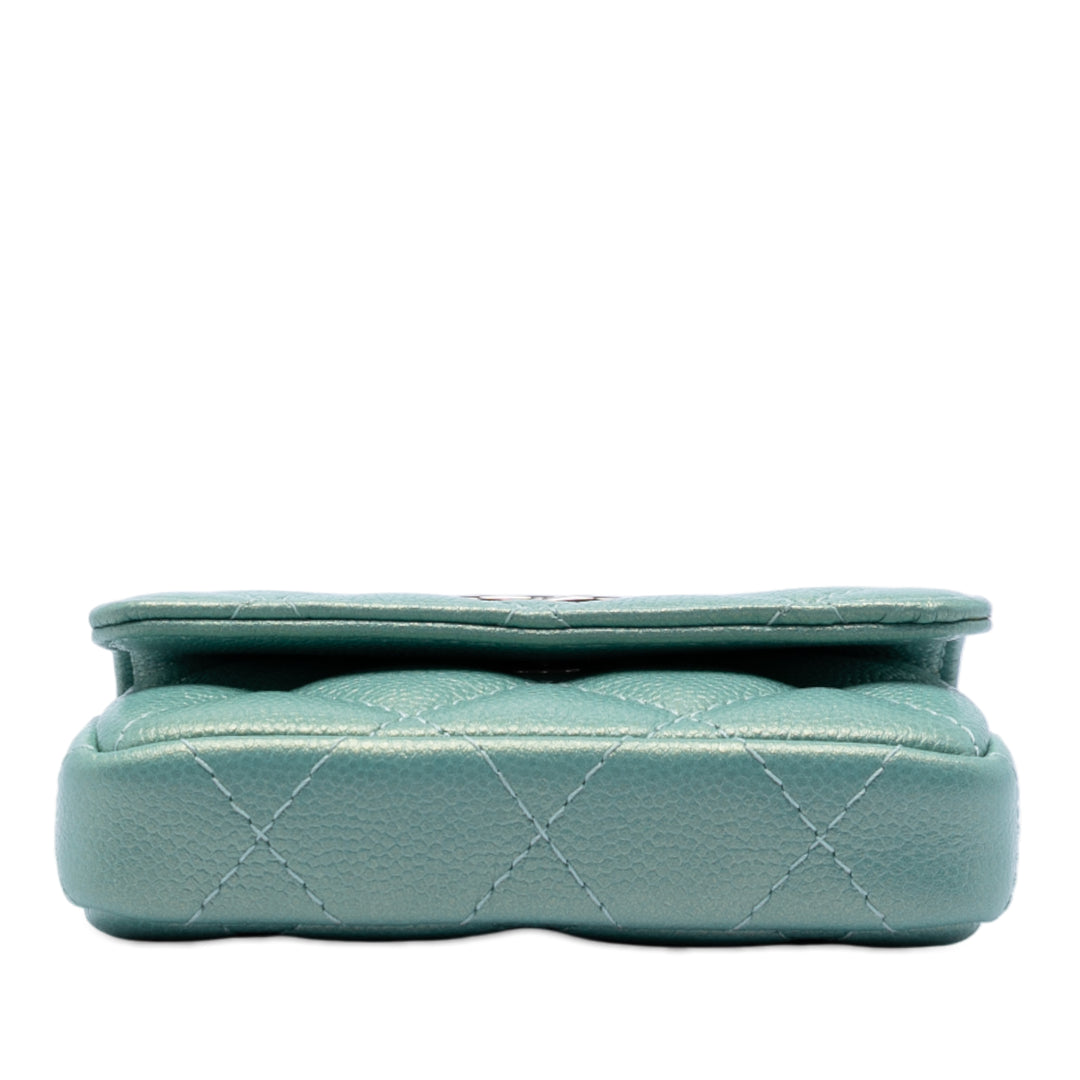 Chanel Iridescent Caviar Perle On Top Coin Purse avec chaîne