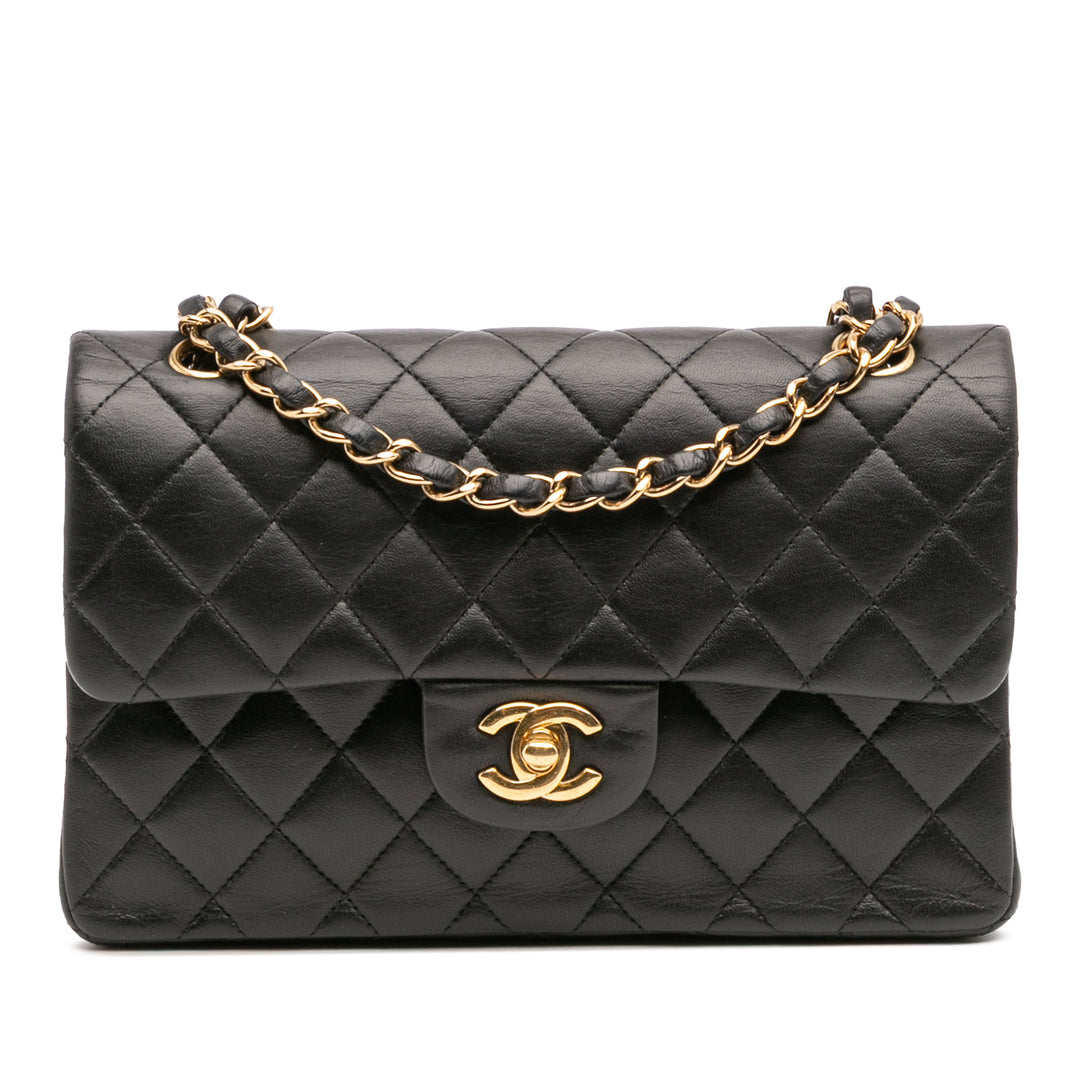 Chanel Small Classic Cuir d’agneau Double rabat Noir – GABY PARIS Authentique