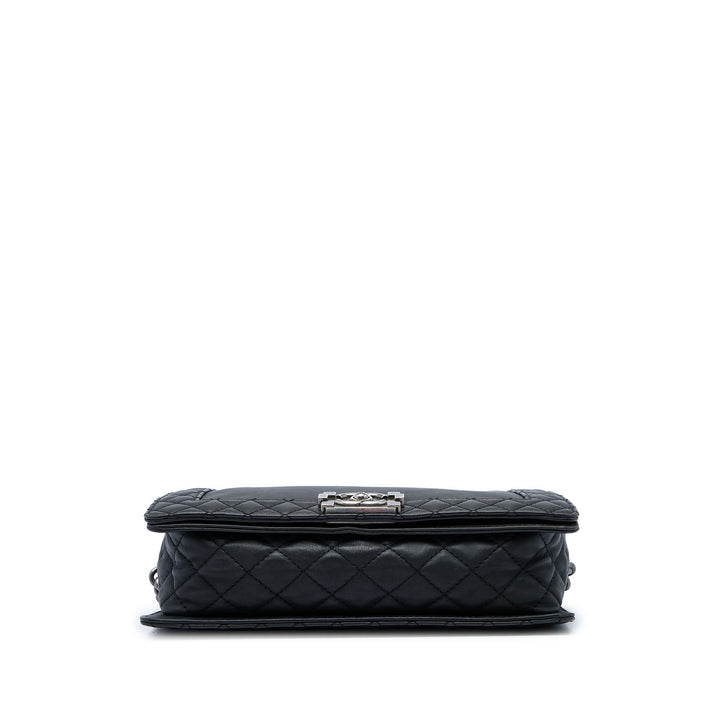 Chanel Sac bandoulière Boy Reverso à rabat Moyen Cuir d'agneau Noir – vue 3 – GABY PARIS