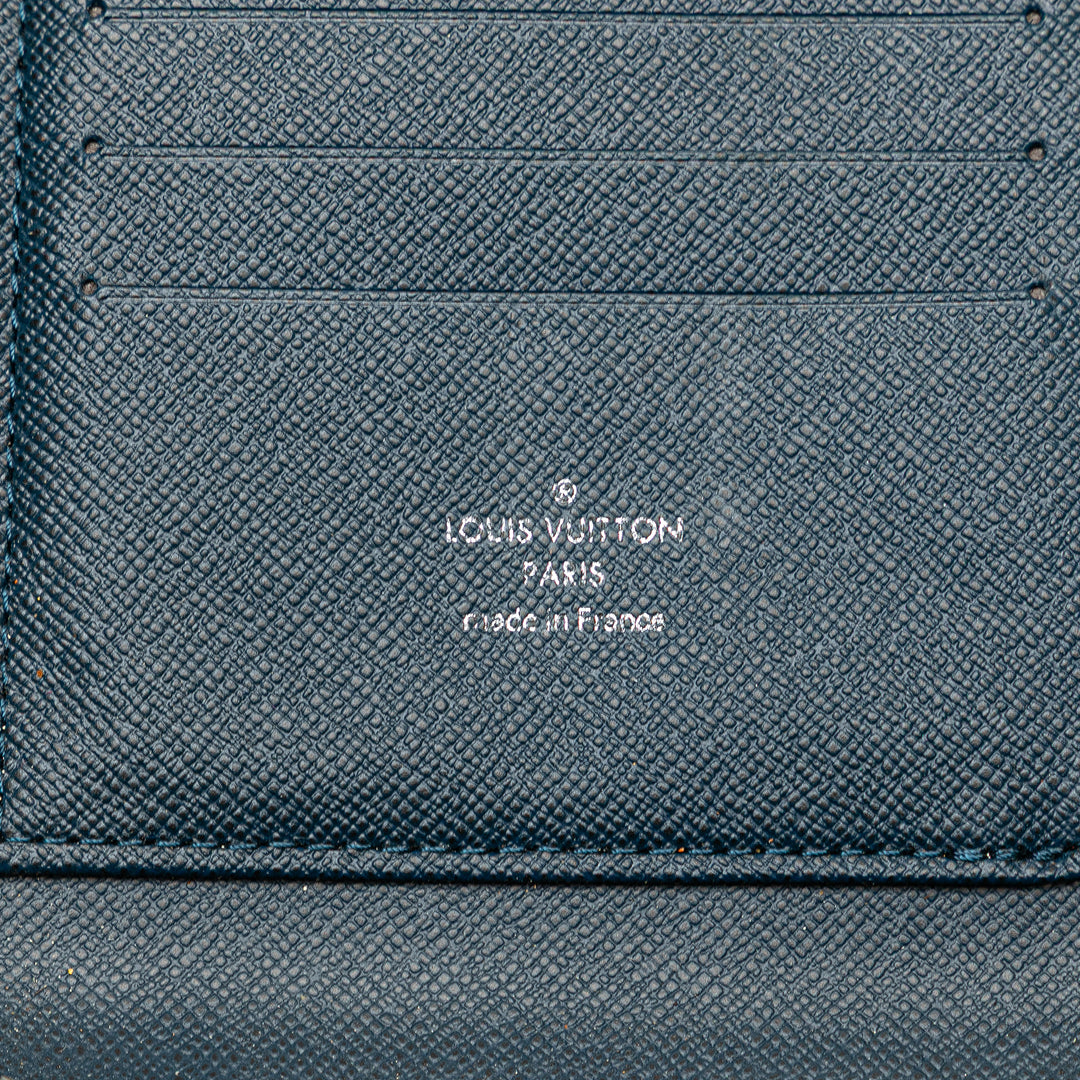 Louis Vuitton Taiga Atoll Organizer Bleu – GABY PARIS Authentique
