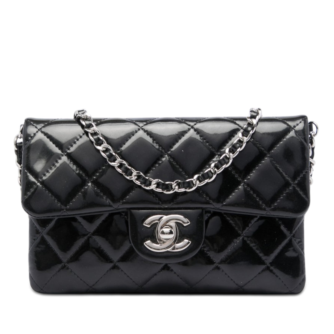 Chanel CC Matelassé Cuir verni à rabat Sac porté croisé