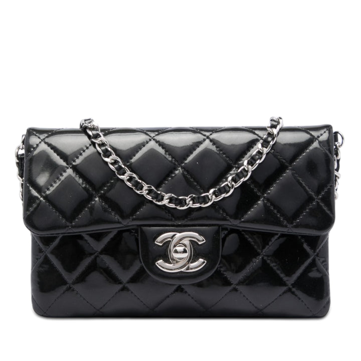 Chanel CC Matelassé Cuir verni à rabat Sac porté croisé