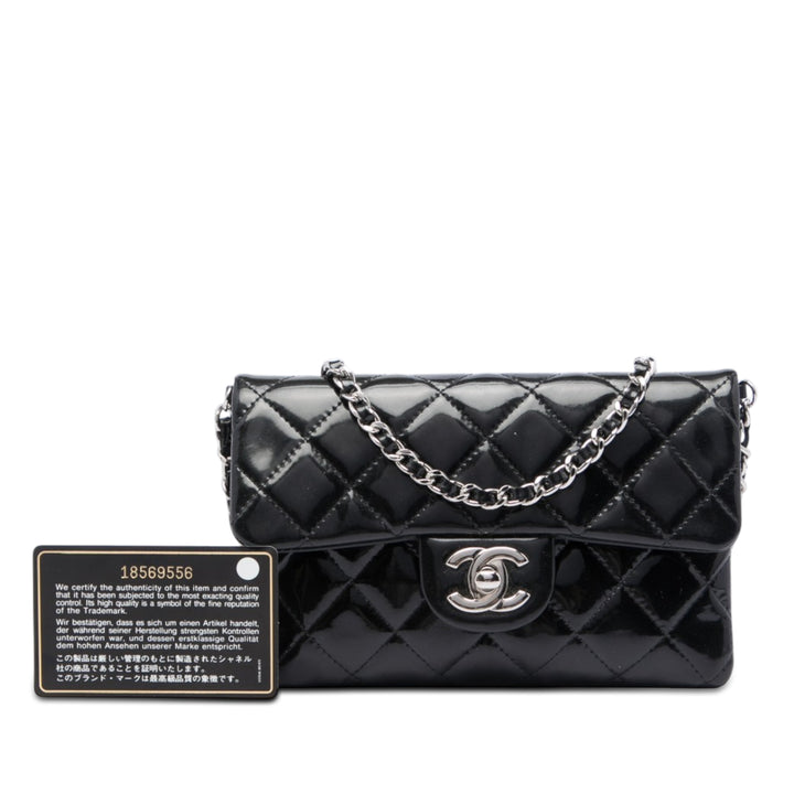 Chanel CC Matelassé Cuir verni à rabat Sac porté croisé