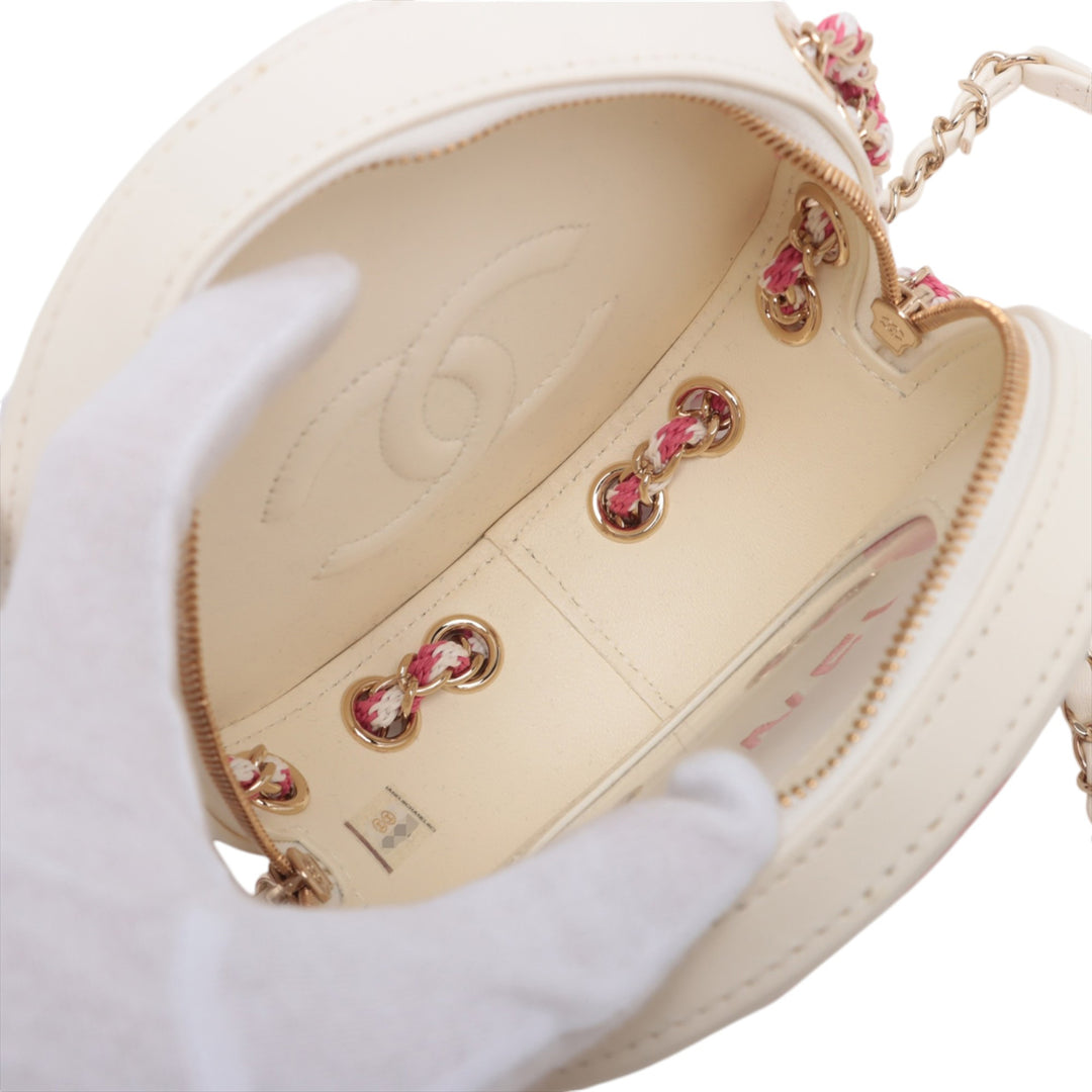 Chanel Cuir d’agneau La Pausa Coco Lifesaver Round Bag Blanc – GABY PARIS Authentique