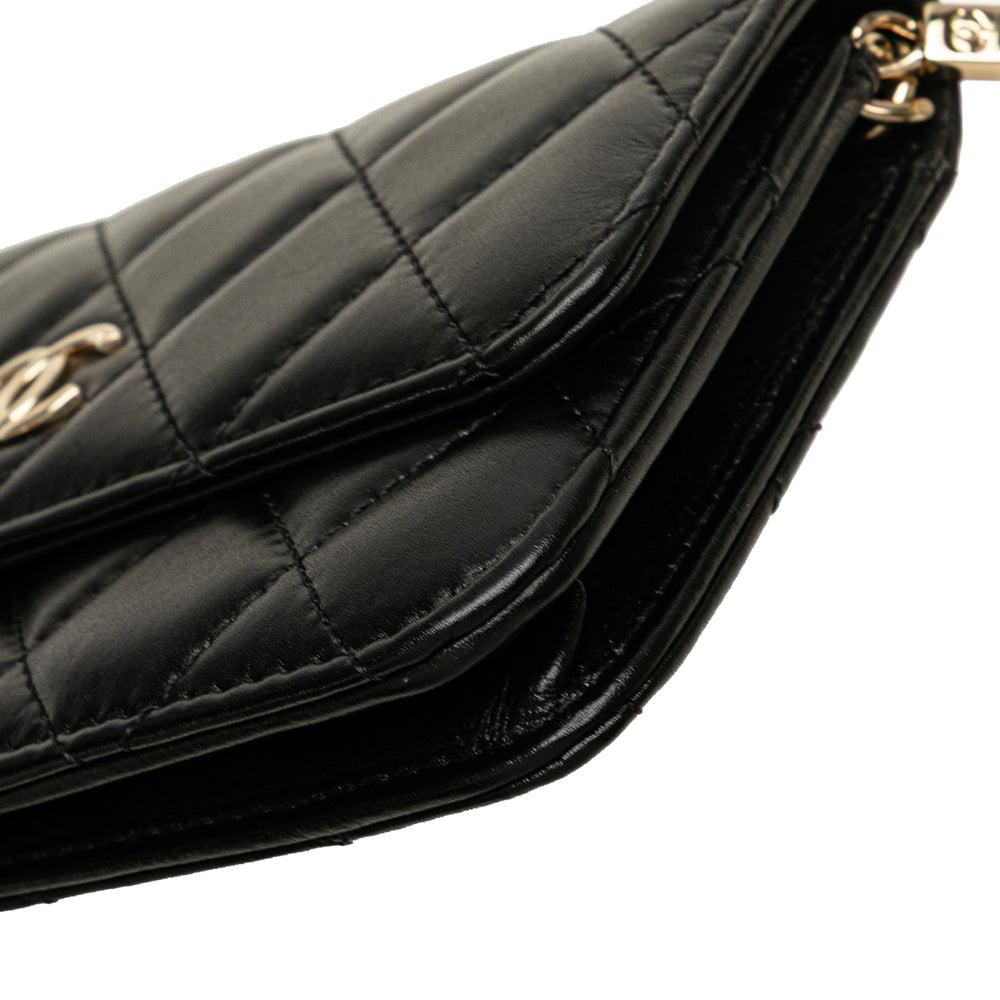 Quilted Calfskin Maxi Pearls Clutch With Chain Black - Gaby Paris