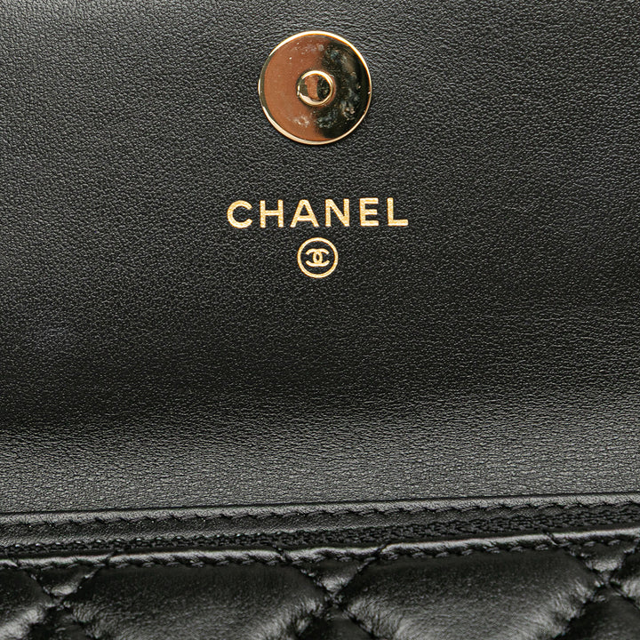 Quilted Calfskin Maxi Pearls Clutch With Chain Black - Gaby Paris